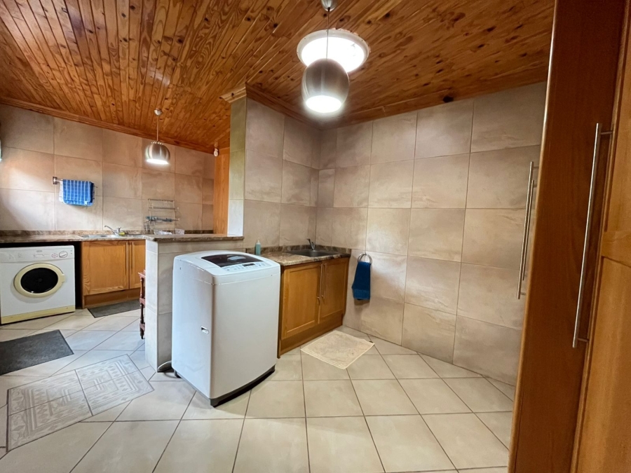 3 Bedroom Property for Sale in Protea Park North West